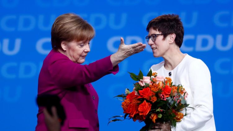 От преемницы Меркель по прозвищу АКК ждут продолжения политики Меркель. Источник фото: Facebook