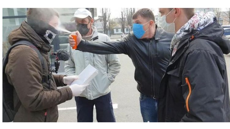 Нападение на  журналиста Виктора Волынца в Черкассах, фото: nsju.org