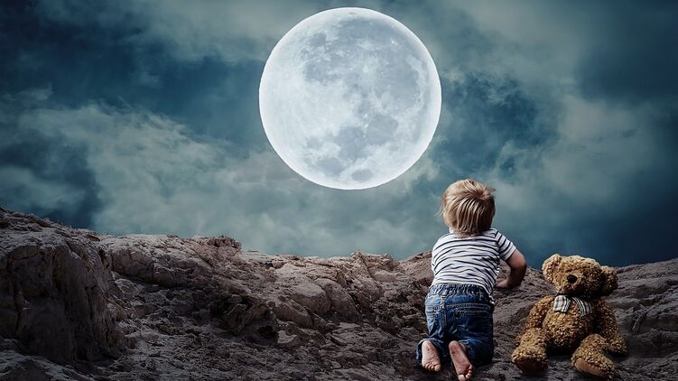 Полная Луна. Фото с сайта pixabay.com