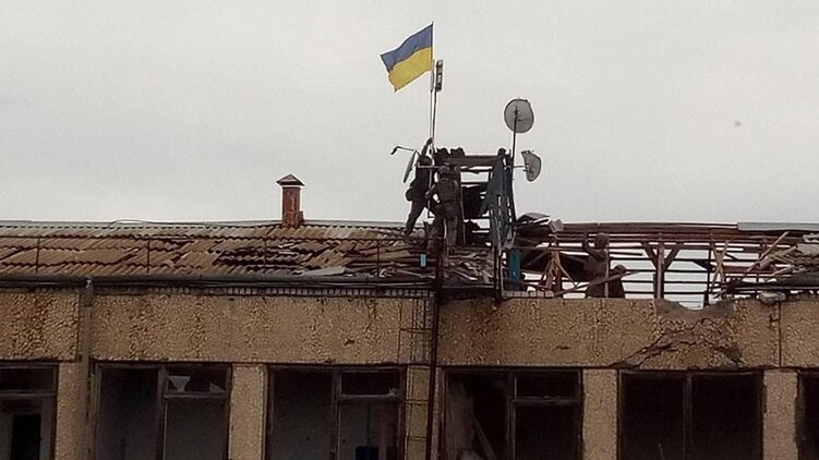Украинский флаг в Миролюбовке Херсонской области
