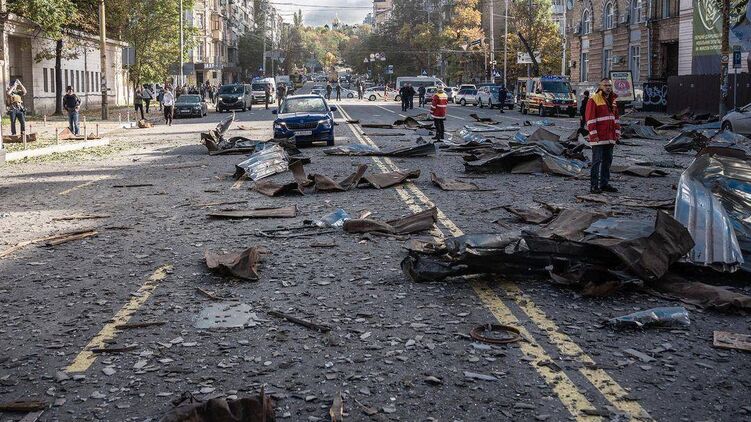 Последствия ракетного удара по Киеву