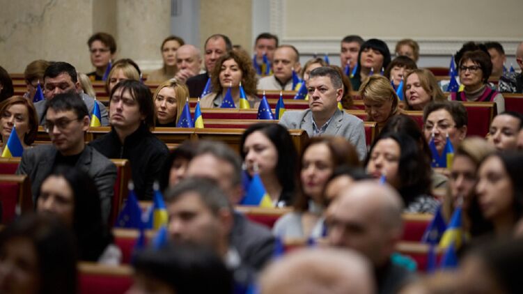 Верховной Раде поставили задачи о голосовании по законам для начала переговоров о вступлении Украины в ЕС. Фото: rada.gov.ua