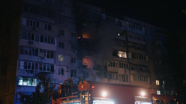 Вночі Київ зазнав масованої атаки російських ракет і