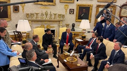 Зеленський та Трамп обговорюють у США закінчення війни. Оновлюється