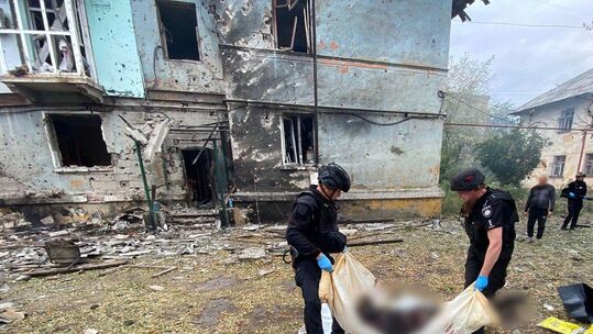 Угроза потери Покровска, удары по заправкам и ЖД, что ждет украинских беженцев в ЕС после 2027 года. Итоги 