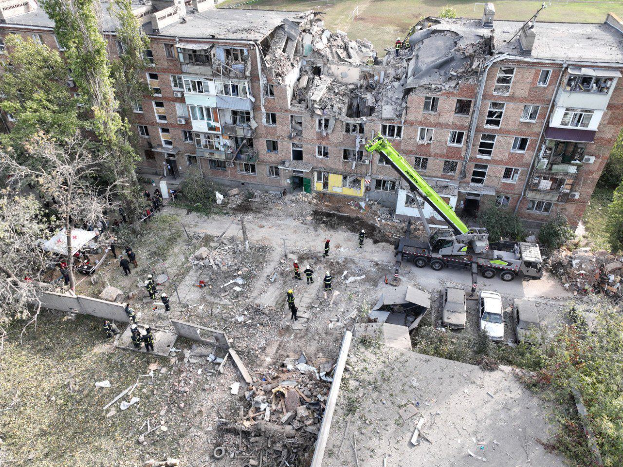  В Николаеве из-под завалов дома извлекли тело еще одного человека