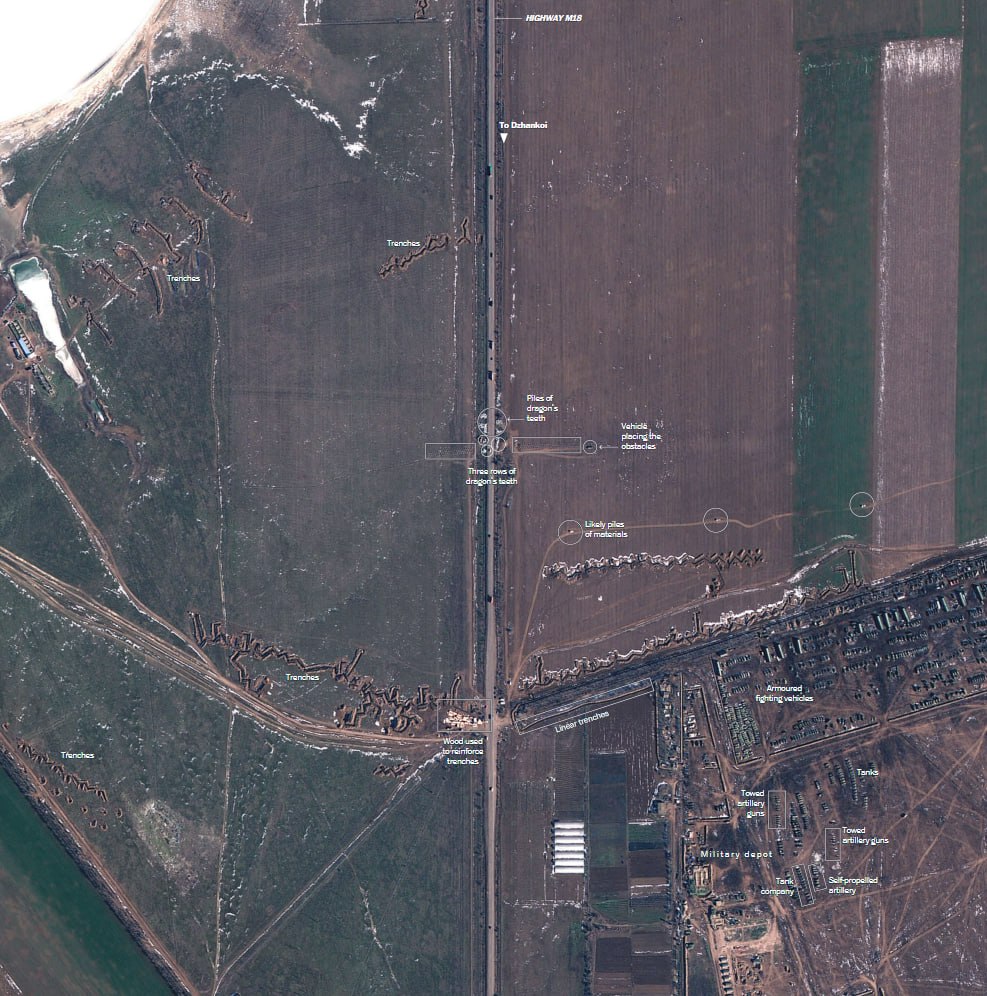 спутниковые снимки российских укреплений в Крыму