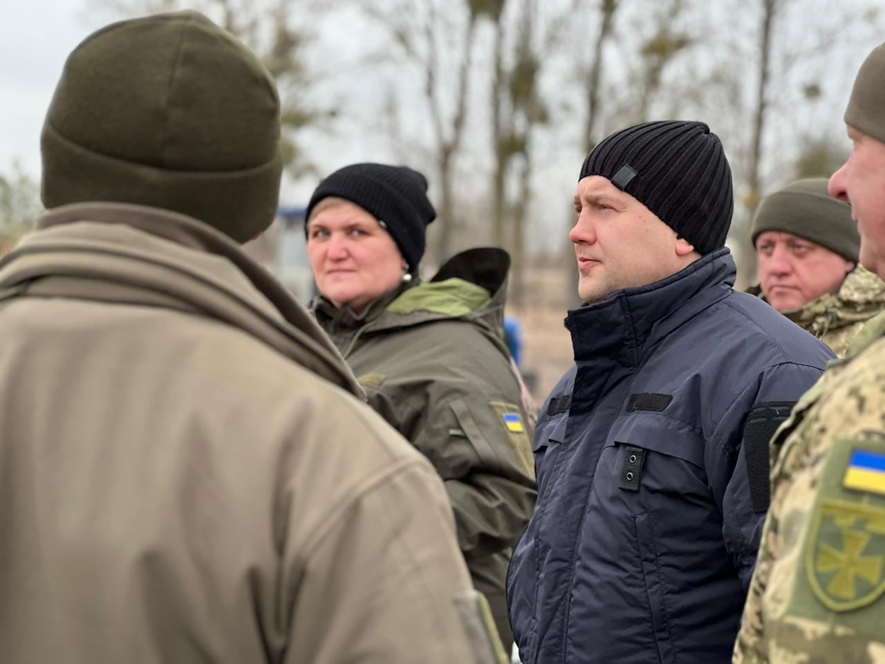 В северных областях Украины укрепляют границу - фото сооружений