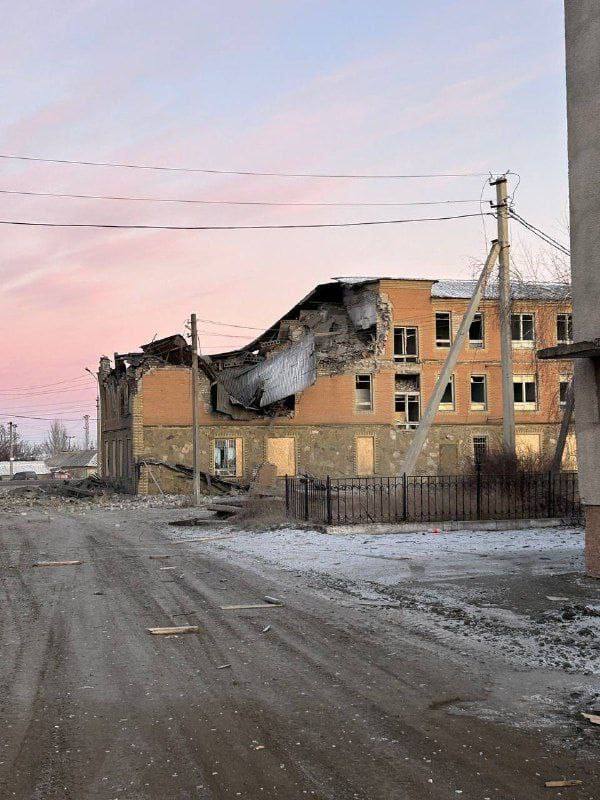 Последствия удара по неподконтрольной Еленовке в Донецкой области