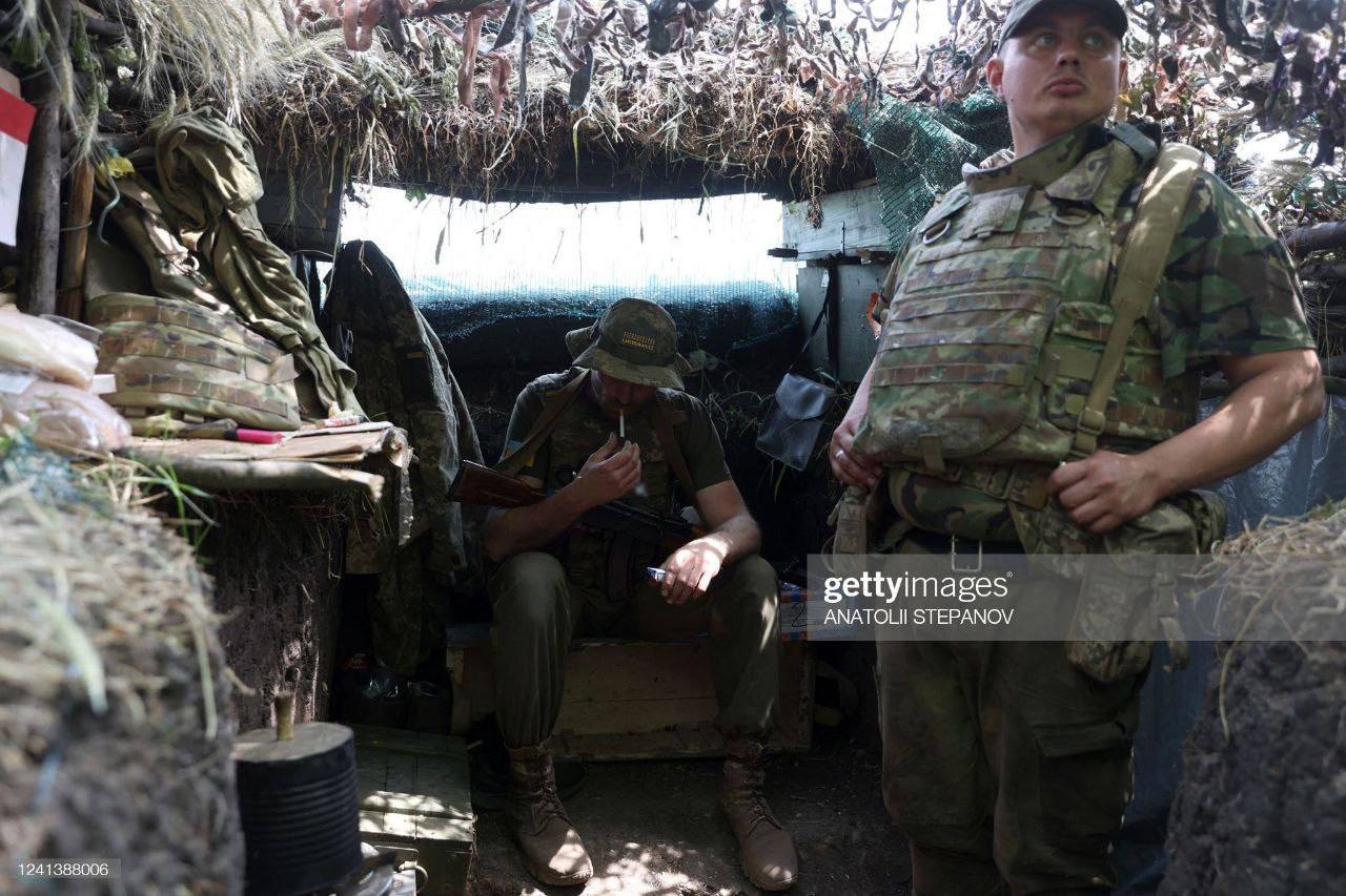 Украинские военные на Донбассе, фото 1