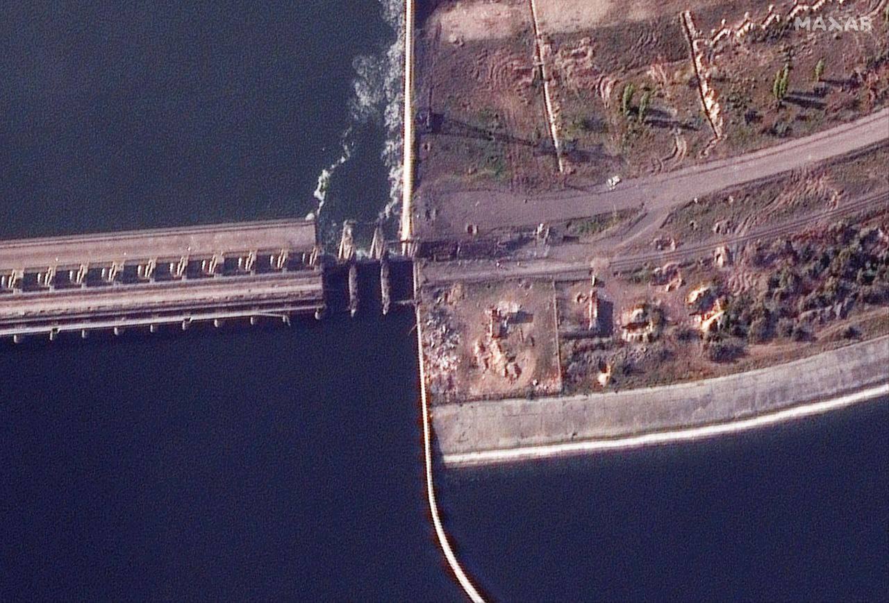 Дамба Каховской ГЭС