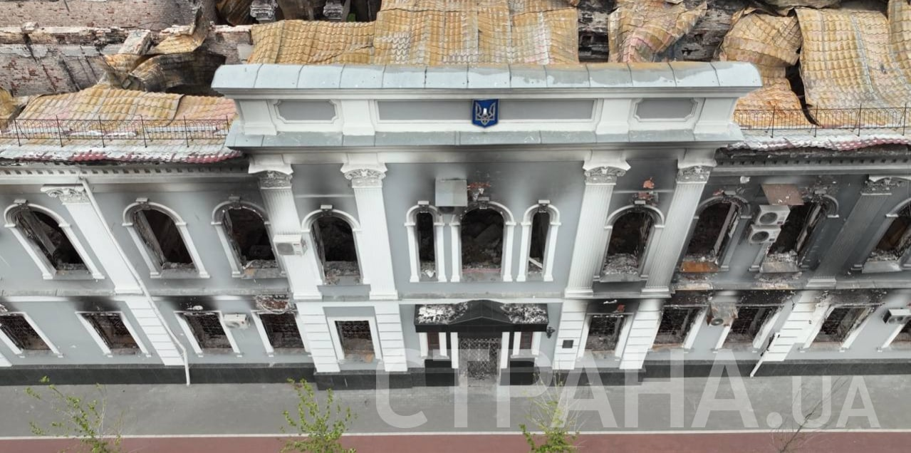 Разрушения в городе Чернигов после обстрелов российскими войсками