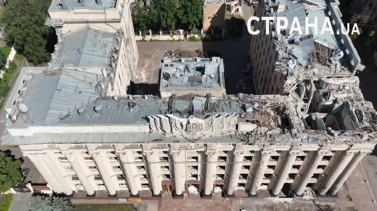 Разрушенная Харьковская обладминистрация