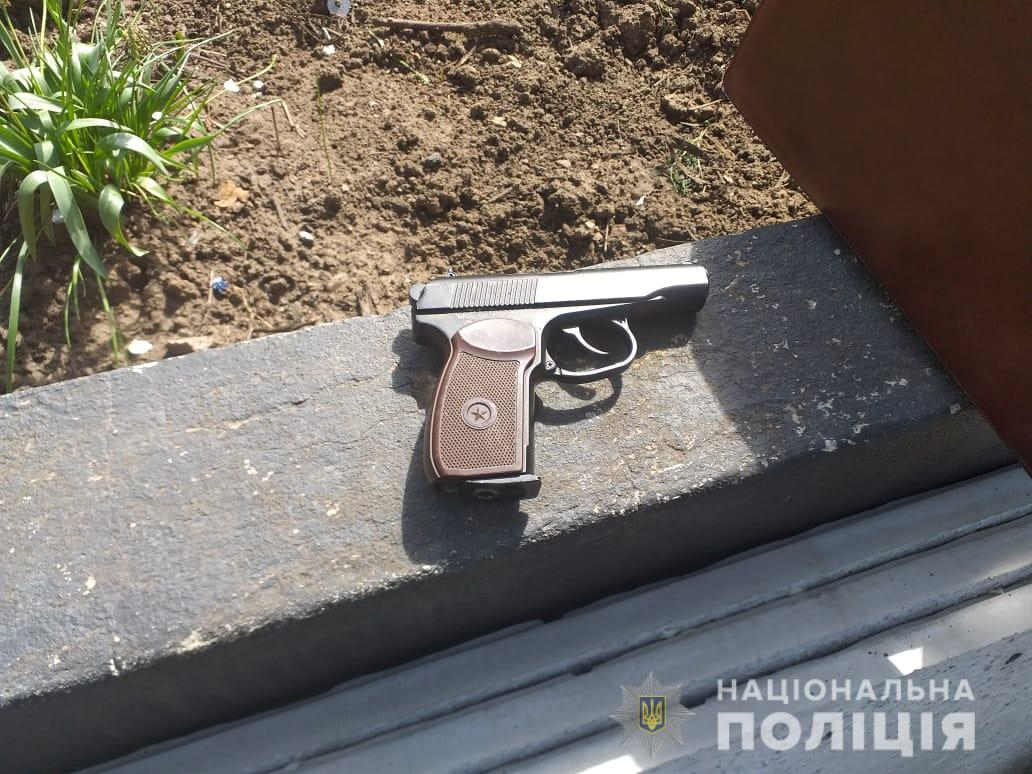 В Лисичанске у мужчины нашли оружие с боеприпасами