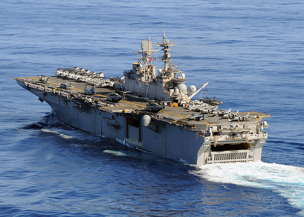 В Средиземноморье вплыла амфибийно-десантная группа кораблей ВМС США.
