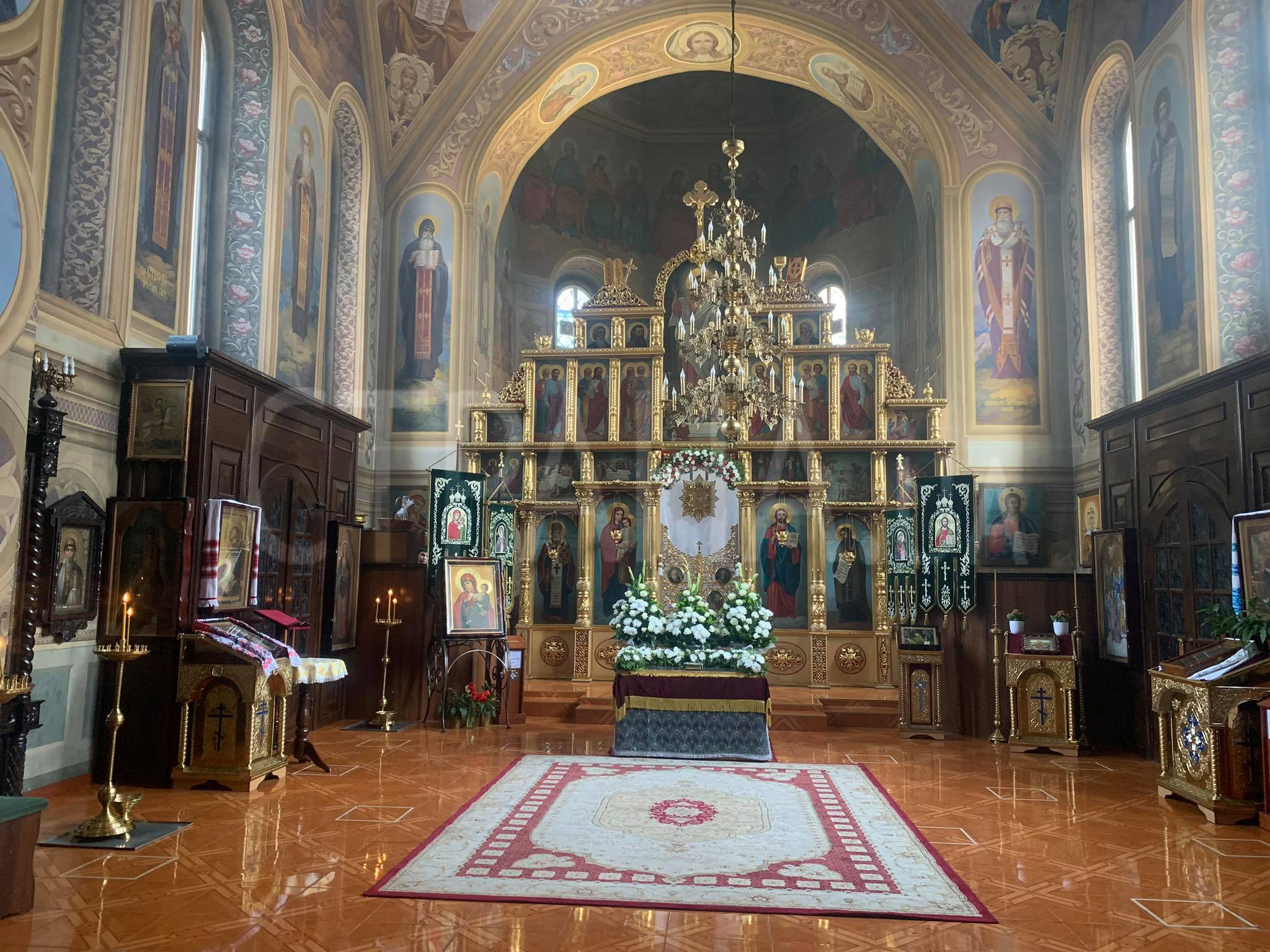 Свято-Феодосиевский монастырь