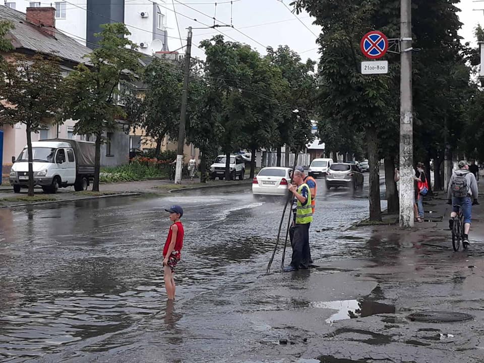 Последствия ливня в Житомире