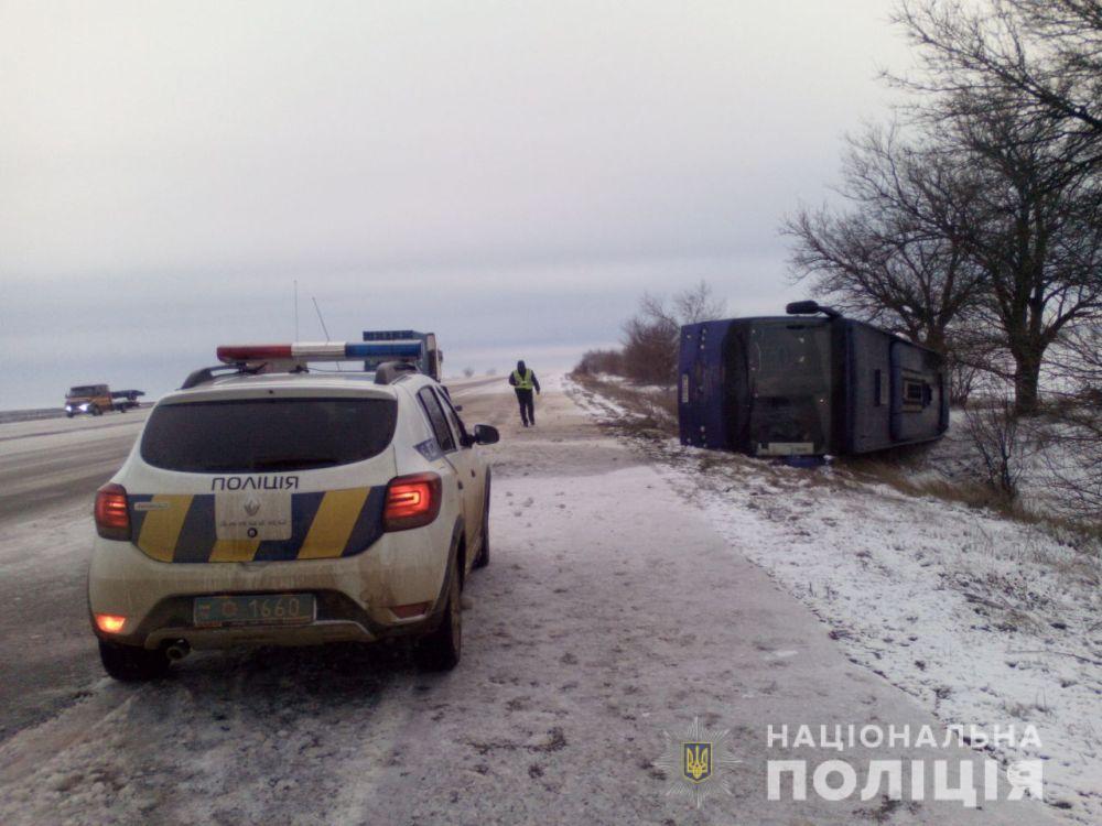 ДТП на трассе Одесса-Киев с участием пассажирского автобуса. Фото: Нацполиция Украины