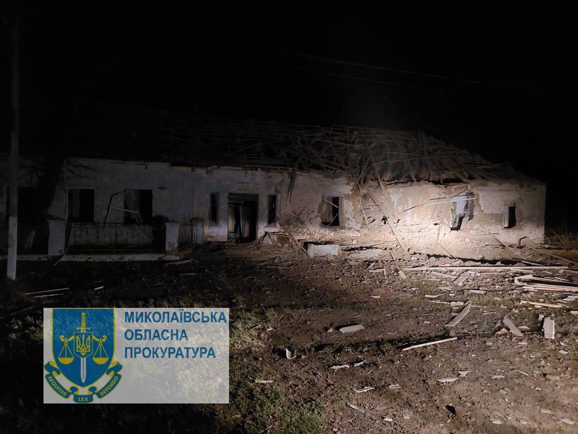 Фото наслідків нічного обстрілу Миколаївської області
