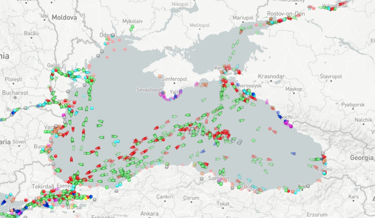 Трафик движения судов в Керченском проливе