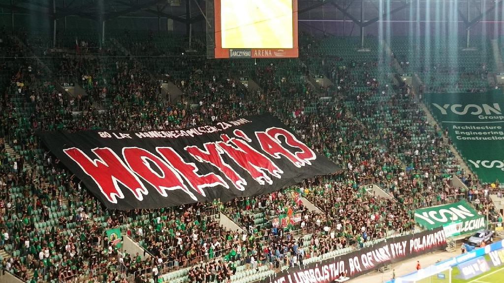 Во Вроцлаве вывесили на футбольном матче антиукранские плакаты