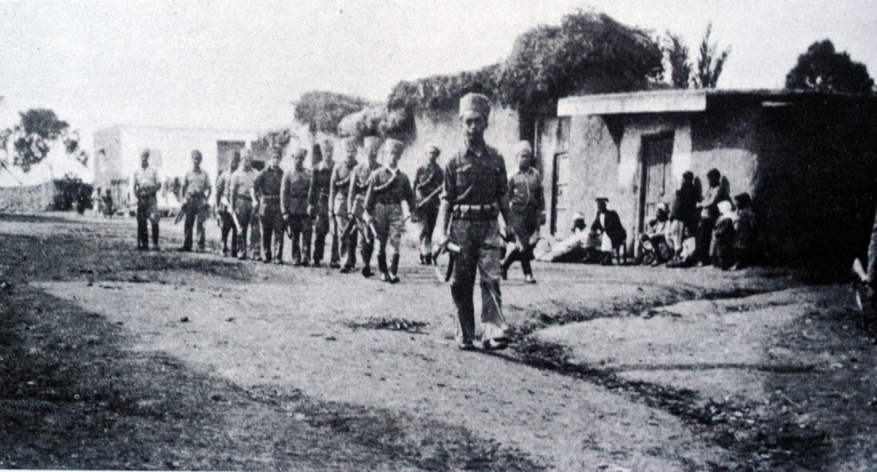 Отряд Хаганы в арабской деревне Яцур, 1930-е гг.